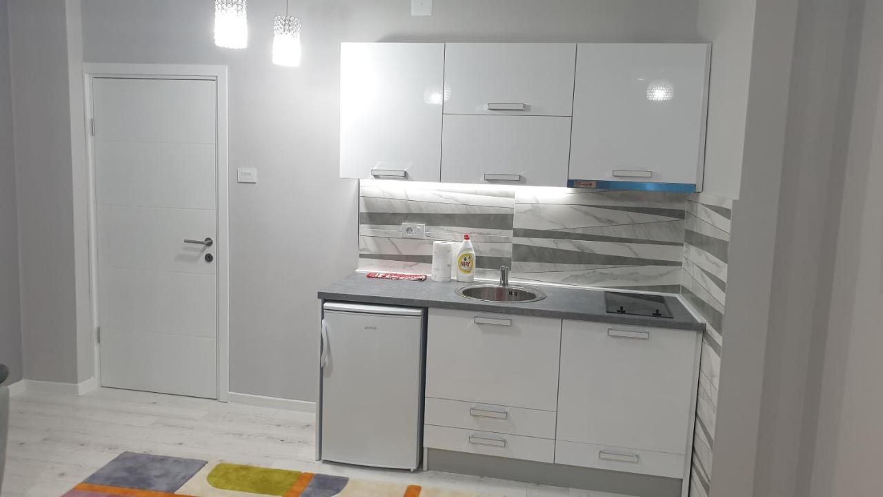 Apartman Sweet Dreams 2 Aparthotel Ni Εξωτερικό φωτογραφία