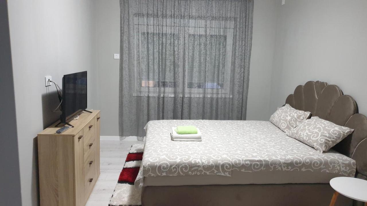 Apartman Sweet Dreams 2 Aparthotel Ni Εξωτερικό φωτογραφία