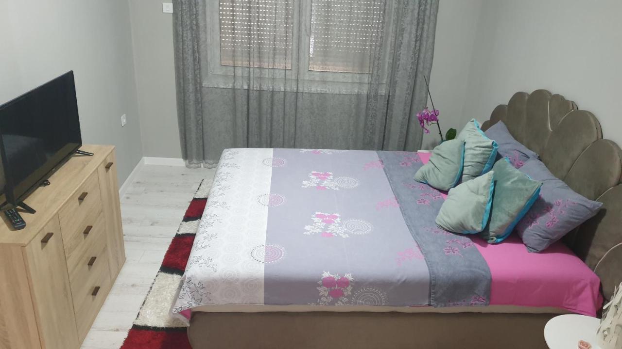 Apartman Sweet Dreams 2 Aparthotel Ni Εξωτερικό φωτογραφία